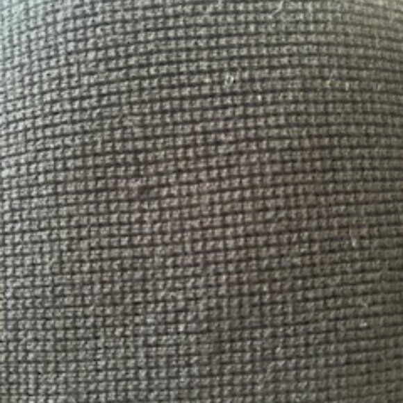 NEW Cyrus Black Women’s Sweater Size Small Ragland Sleeves Cropped Relaxed Fit - Picture 12 of 12